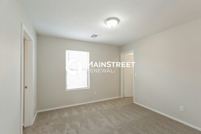 Building Photo - 3 Bedroom Pet-Friendly Home in Mesa, AZ wi...