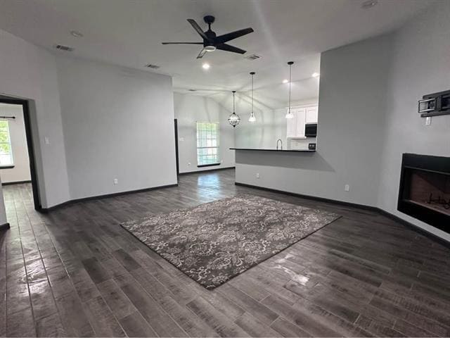 Building Photo - 204 Clearwood Dr