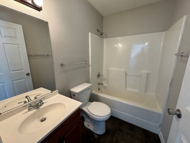 Building Photo - 2/2 Home in Sulphur Rock