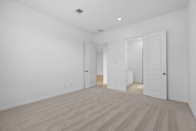 Building Photo - 2720 Grv Crst Dr