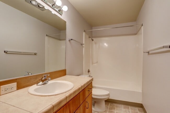 Building Photo - Say YES to this address! Lair Hill offers ...