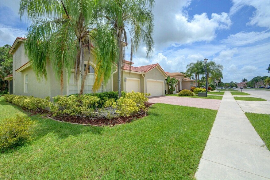 Primary Photo - 1282 Pebble Ridge Ln