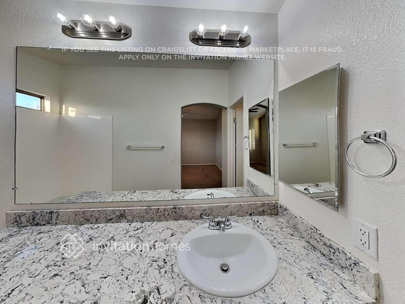 Building Photo - 15917 W Cottonwood St