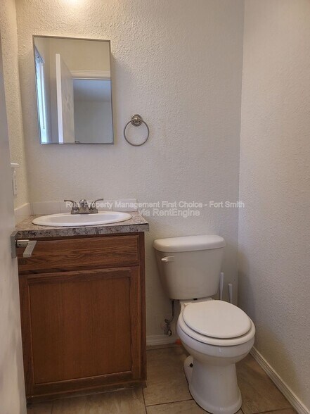 Building Photo - 1028 Chitwood St