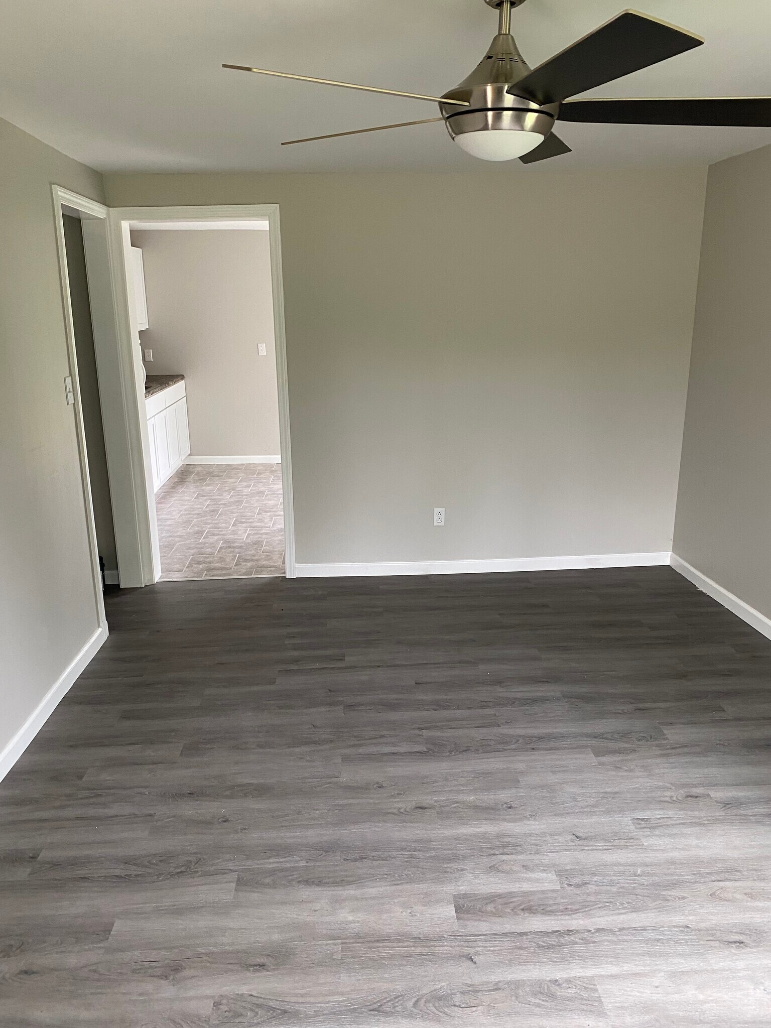 Building Photo - 260 Moughon St