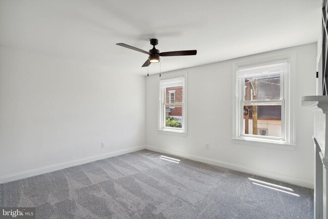 Building Photo - 7 E Oxford St