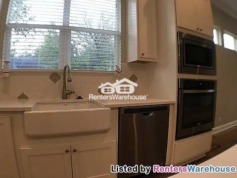 Building Photo - 1216 Forest St