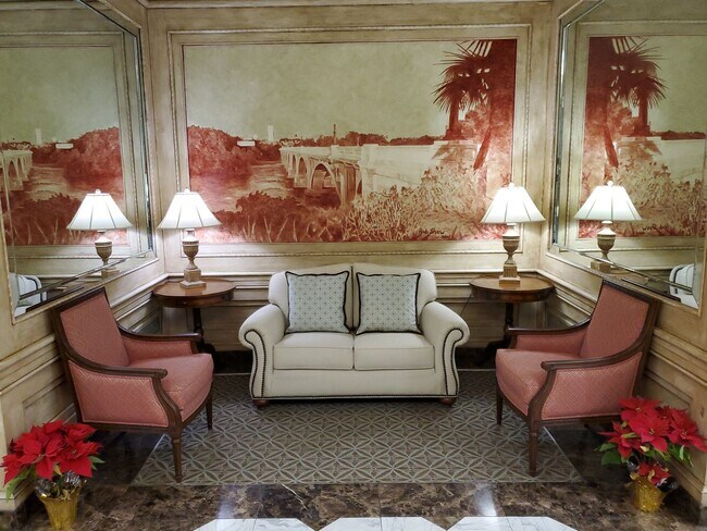 Building Photo - sp184