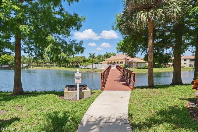 Building Photo - 15430 Bellamar Cir