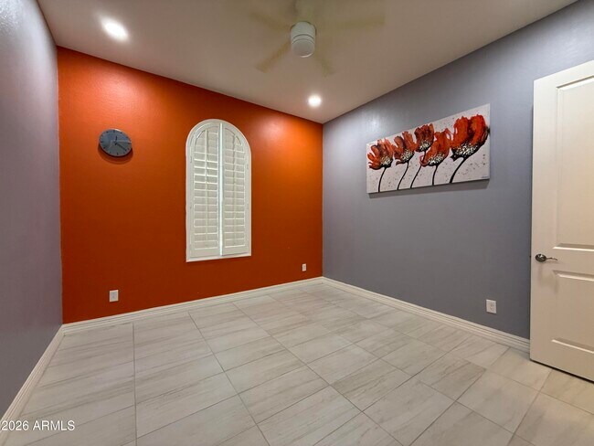 Building Photo - 2307 E Mahogany Pl