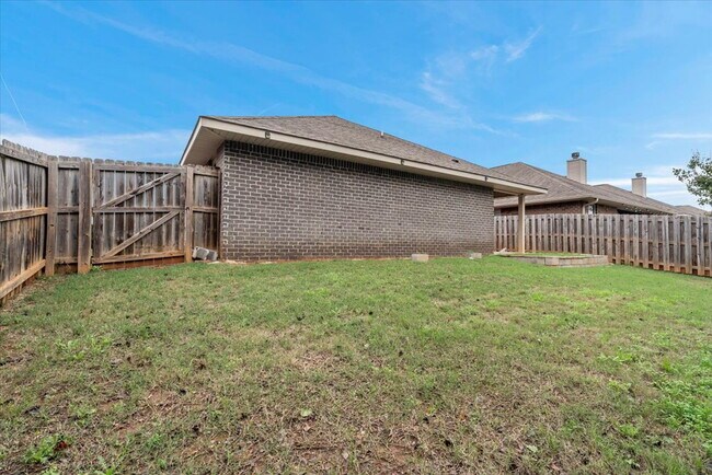 Building Photo - 162 Harold Murphy Dr