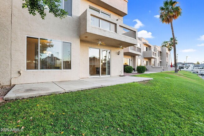 Building Photo - 1414 W Coral Reef Dr