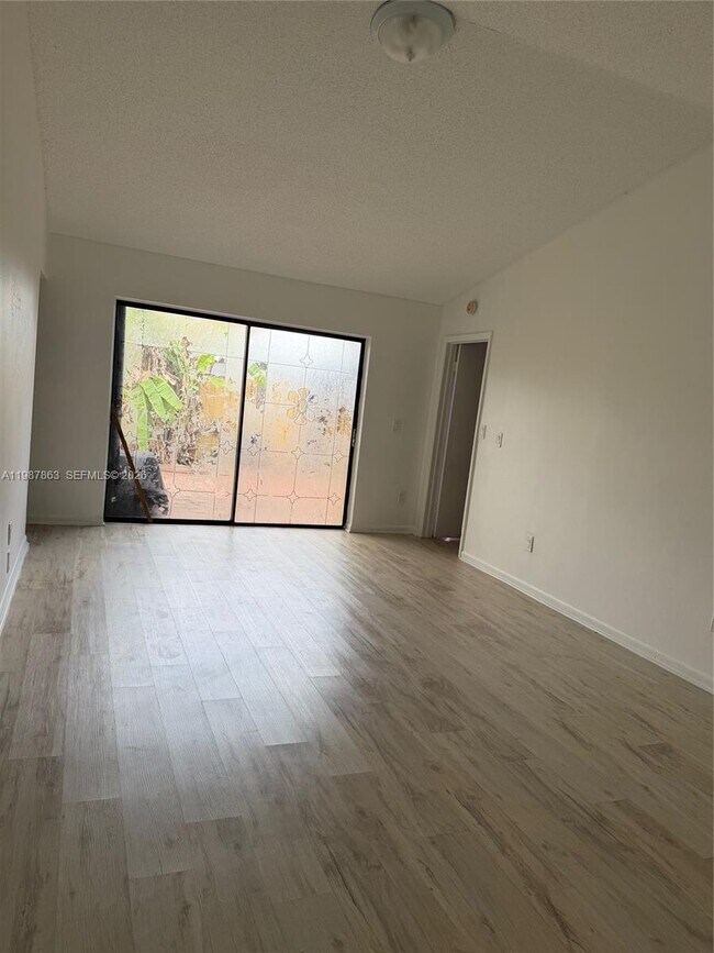 Building Photo - 1419 Yellowthroat St