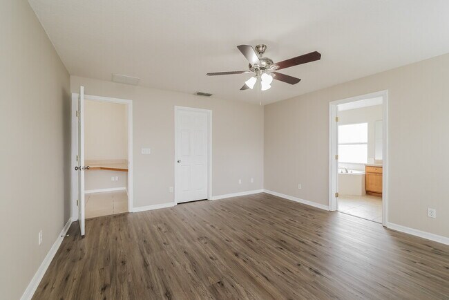 Building Photo - 3131 Linton Rd