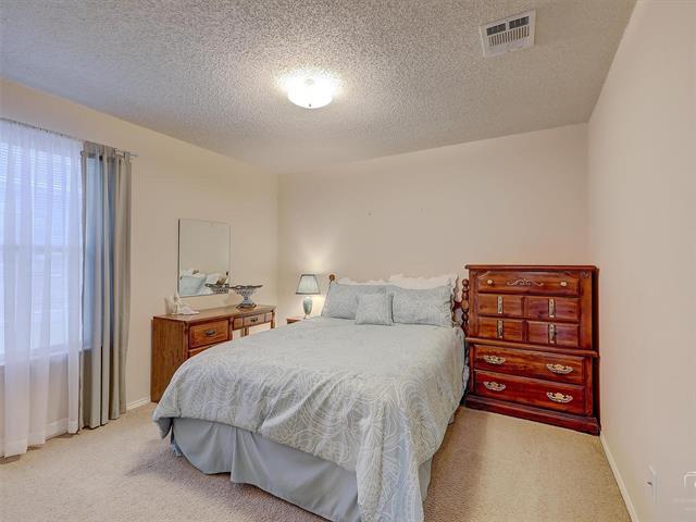 Building Photo - 9912 Carter Dr