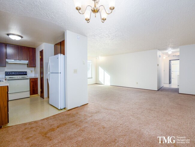 Building Photo - Charming 2BR Condo with a Garage in the Highly Desired McGillivray Neighborhood!