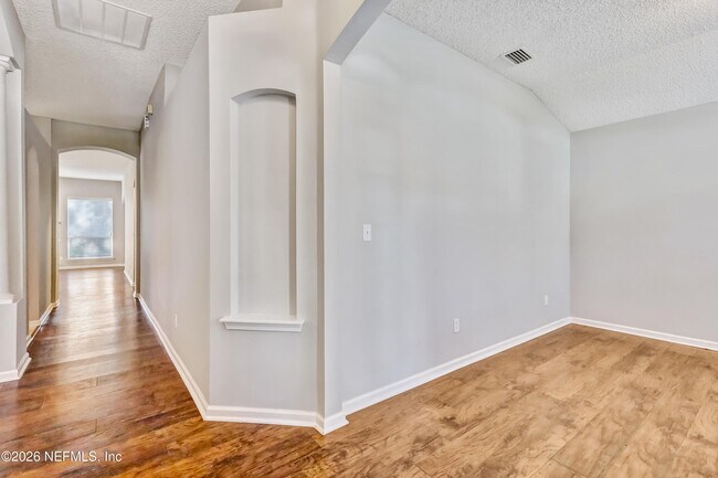 Building Photo - 4613 W Catbrier Ct