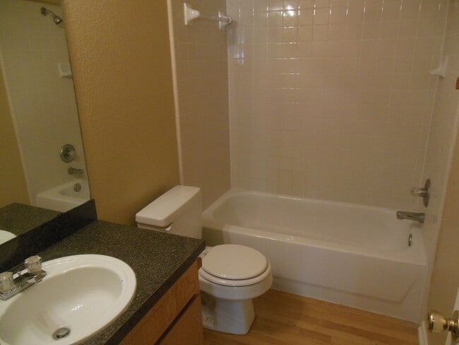 Building Photo - 4402 Jeff Scott Dr