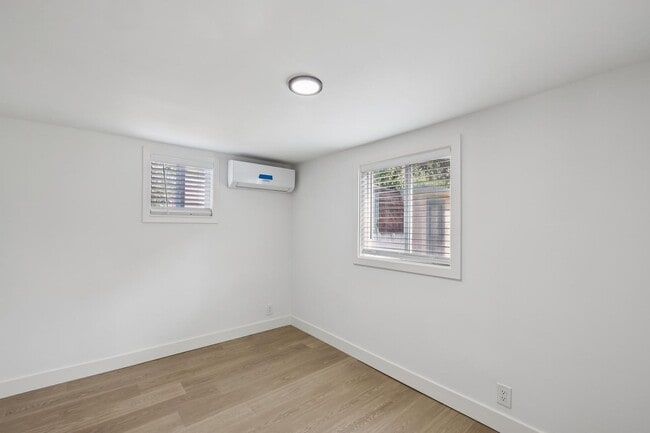 Building Photo - Newly Renovated Historic 1-Bedroom in Downtown North (Palo Alto)