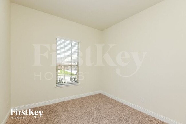 Building Photo - 15229 Holly Bay Ct