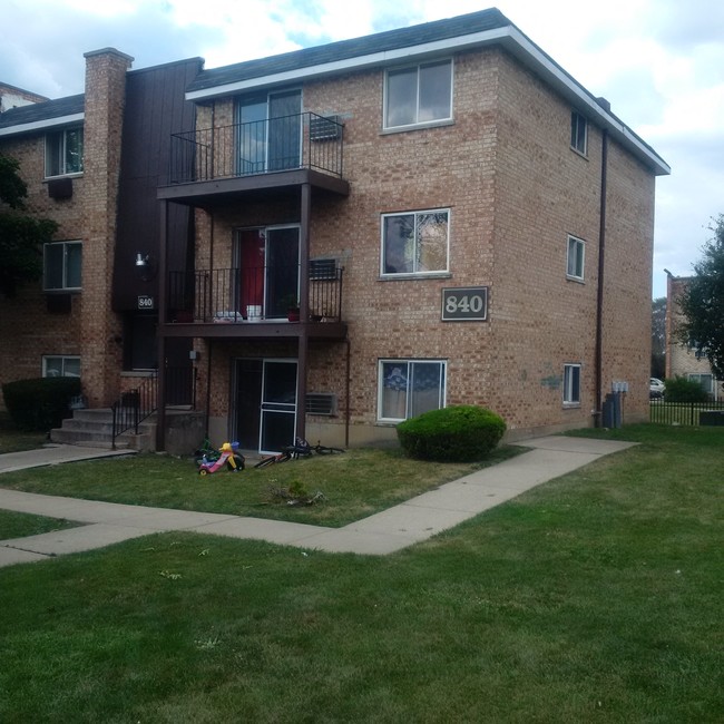 Building Photo - 838 W College Blvd
