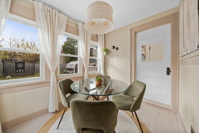 Building Photo - 57 Cook St