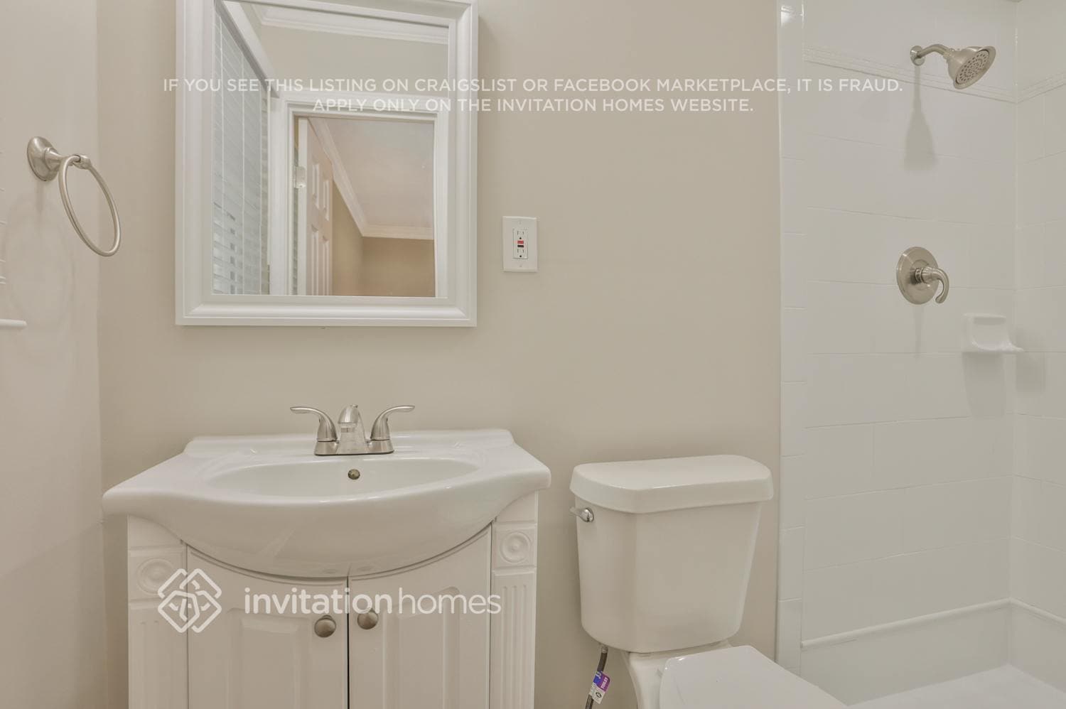 Building Photo - 7216 Pinecrest Dr