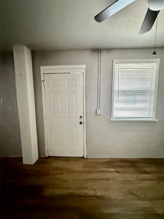 Building Photo - 649 NE Waldo Rd