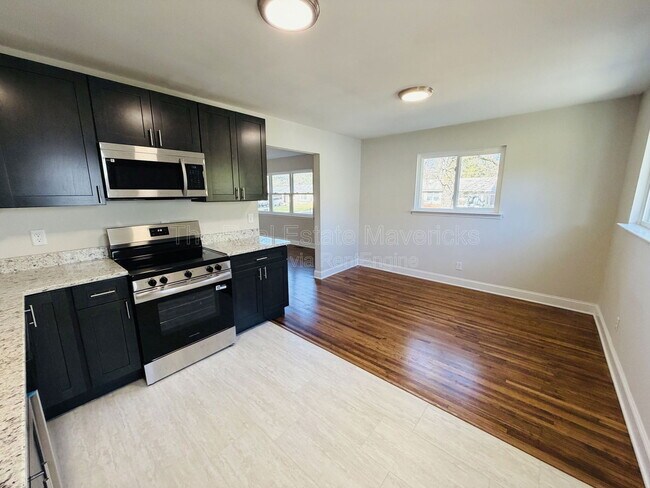 Building Photo - 4720 Pawnee Trail