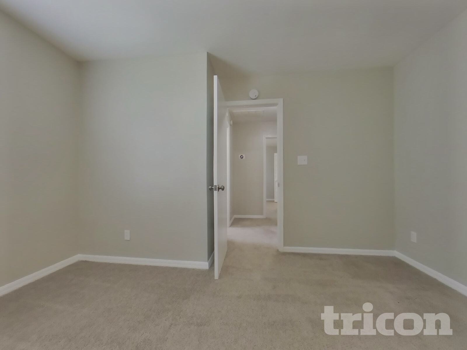 Building Photo - 872 Fairview Ave