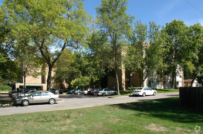 Boardwalk Apartments Wayzata