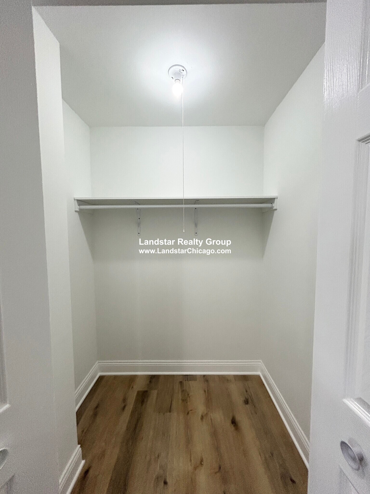 Building Photo - 104 N Kenilworth Ave