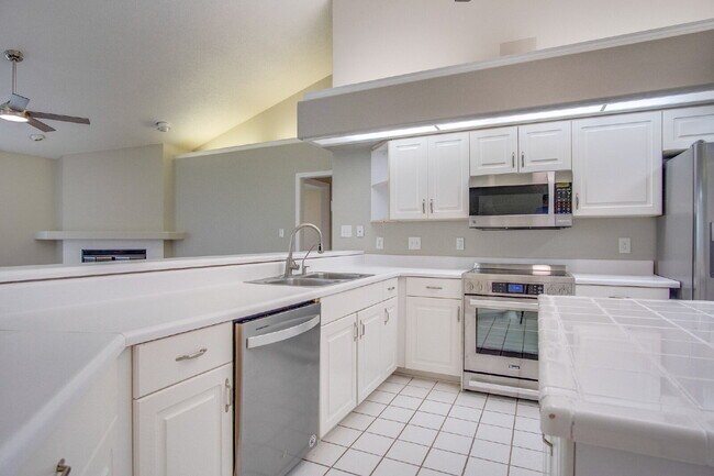 Building Photo - Spacious 4-Bedroom Cantonment Home with Sc...