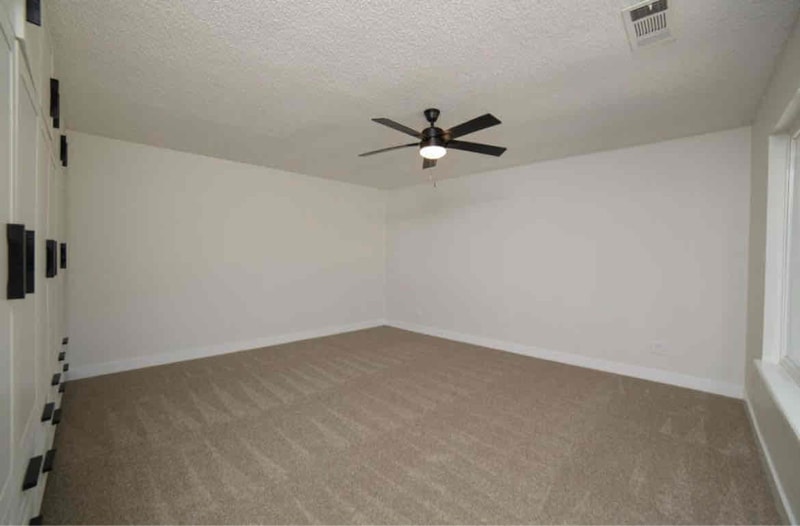 Building Photo - 841 N Fine Ave