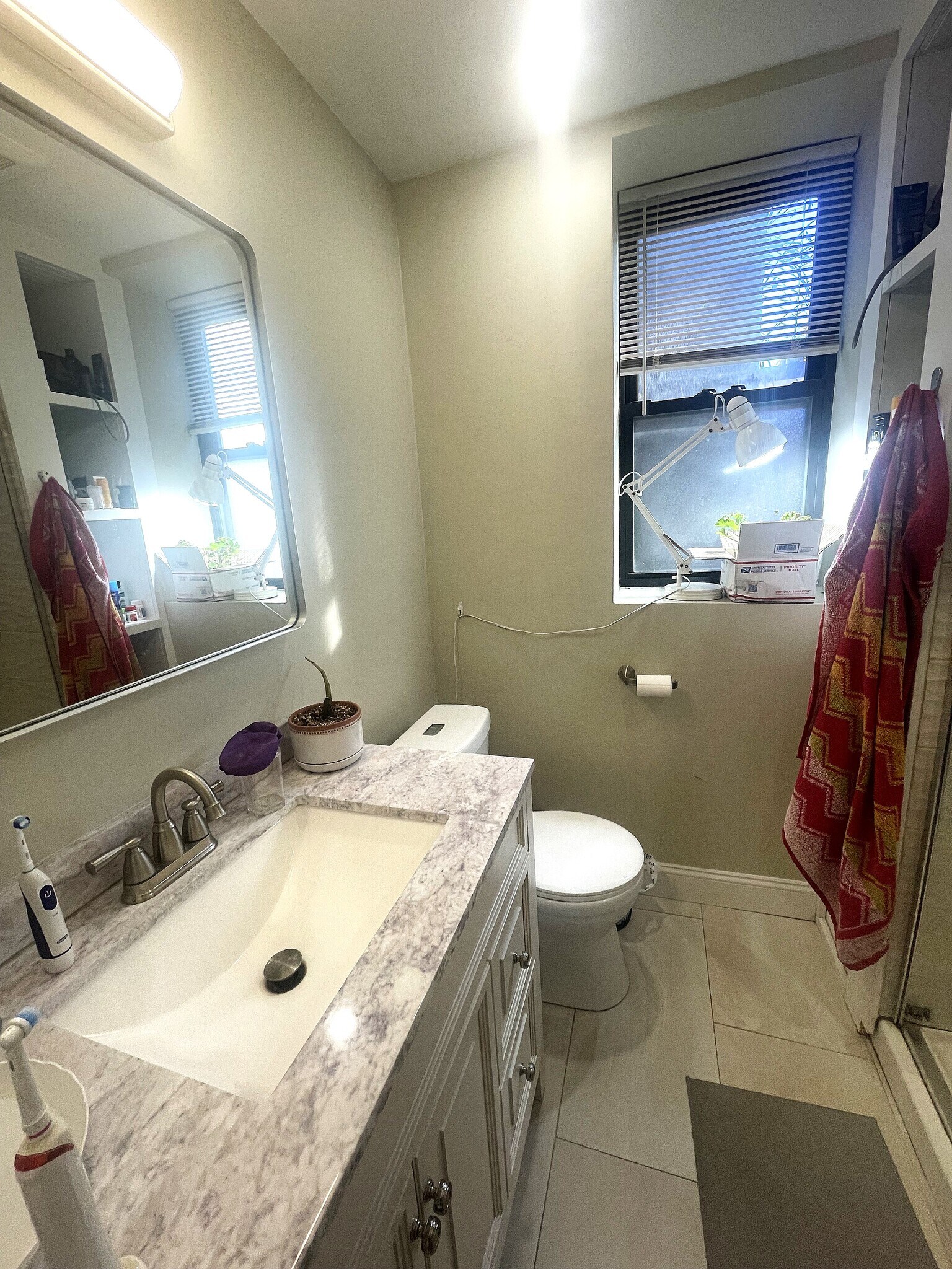 Building Photo - 1914 Beacon St