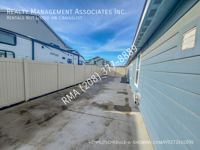 Building Photo - 6810 S Nordean Ave