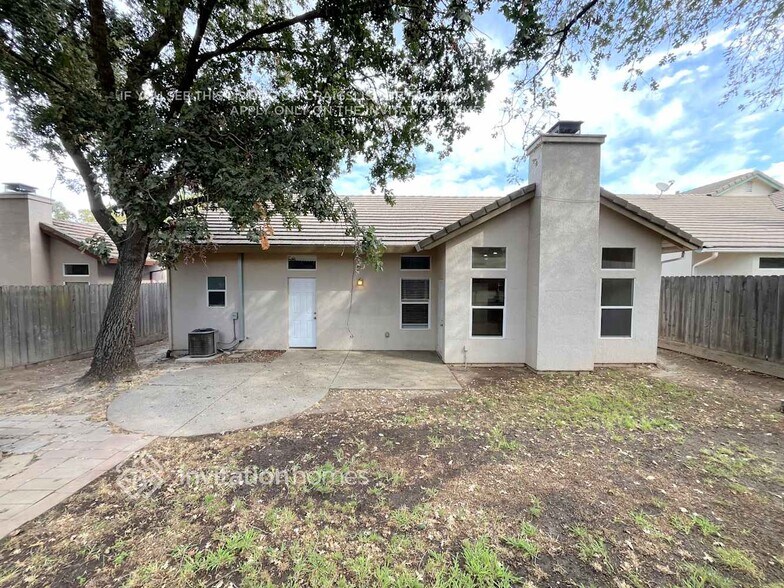 Building Photo - 3042 Pepperridge Dr