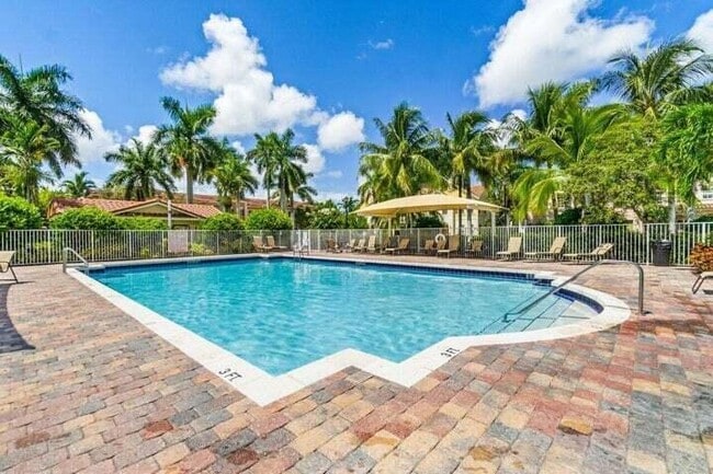 Building Photo - 207 Edenberry Ave