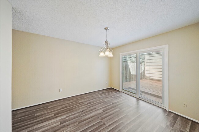 Building Photo - 5836 Sampley Way