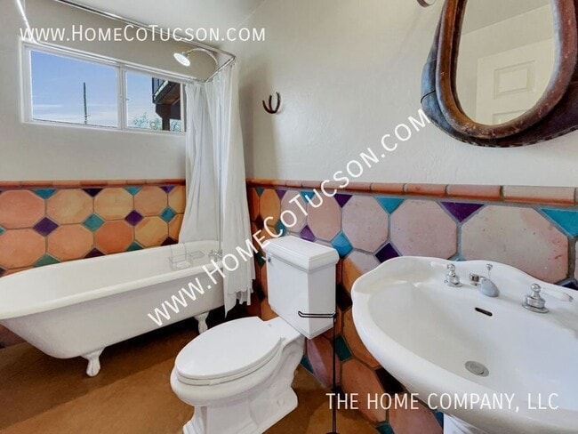 Building Photo - 12235 E Horsehead Rd