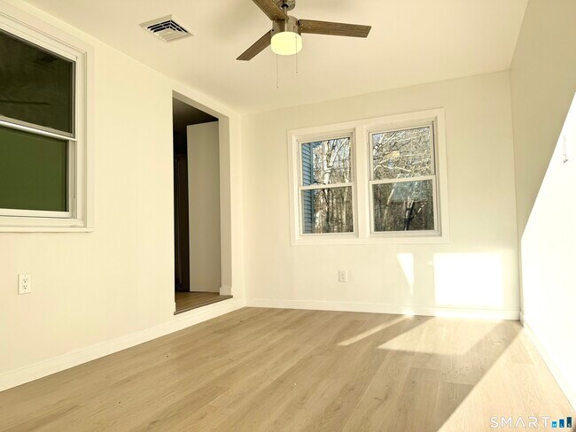 Building Photo - 275 Dayton Rd