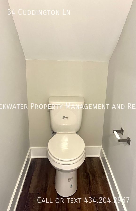 Building Photo - 34 Cuddington Ln