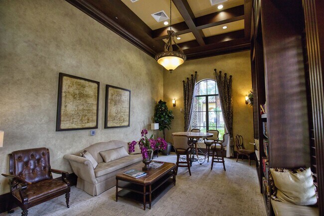 Building Photo - Annual Furnished Pet Friendly Twin Villa l...