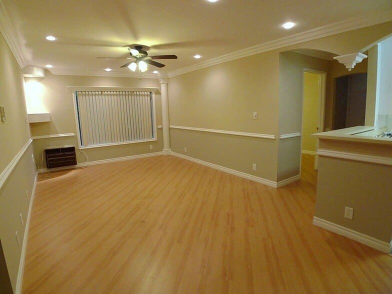 Interior Photo - 20/20 Villa Apts
