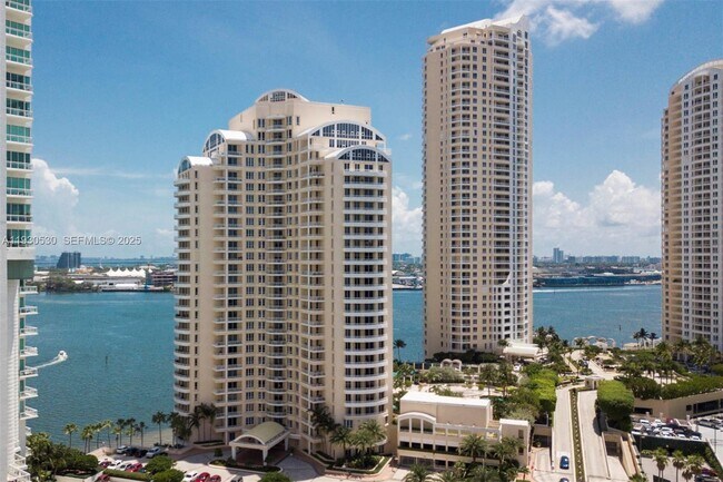 Building Photo - 888 Brickell Key Dr
