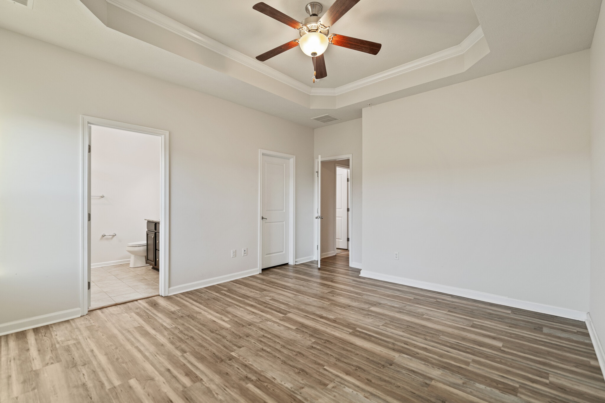 Building Photo - 407 Fairmont Dr