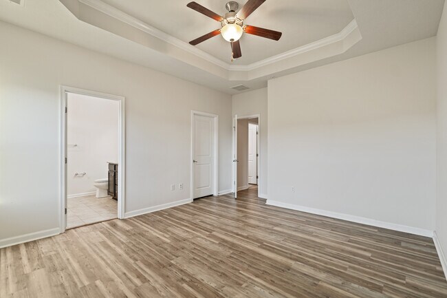 Building Photo - 407 Fairmont Dr