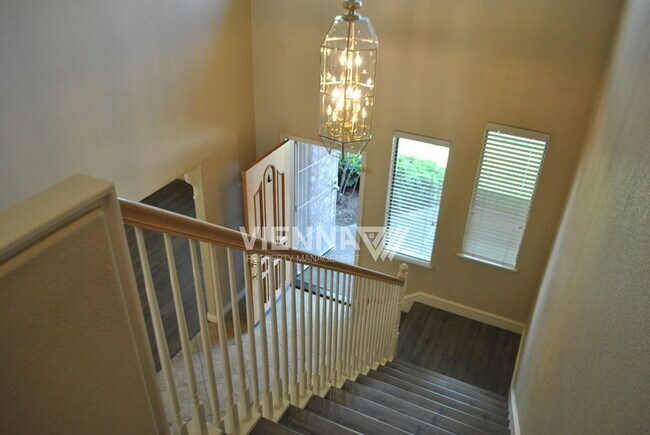Building Photo - 5325 Thunder Ridge Cir