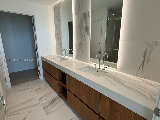 Building Photo - 1400 Biscayne Blvd