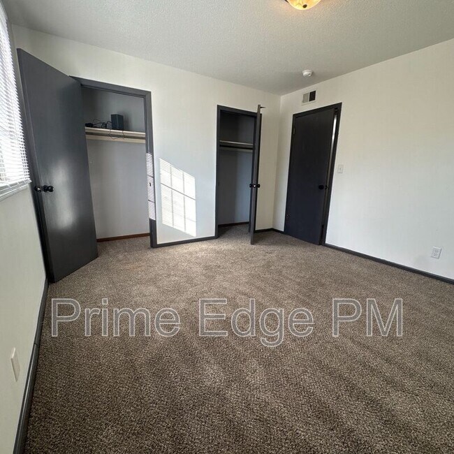 Building Photo - 1109 N 28th St